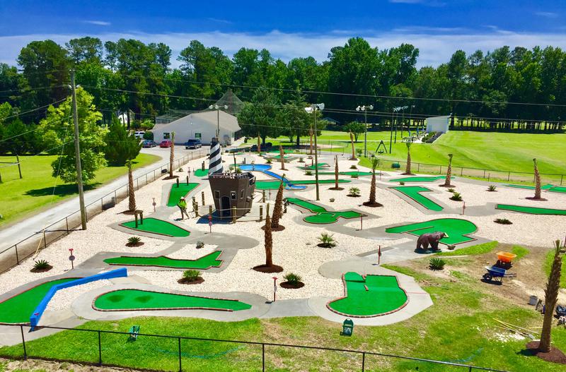 Miniature golf promo clubs